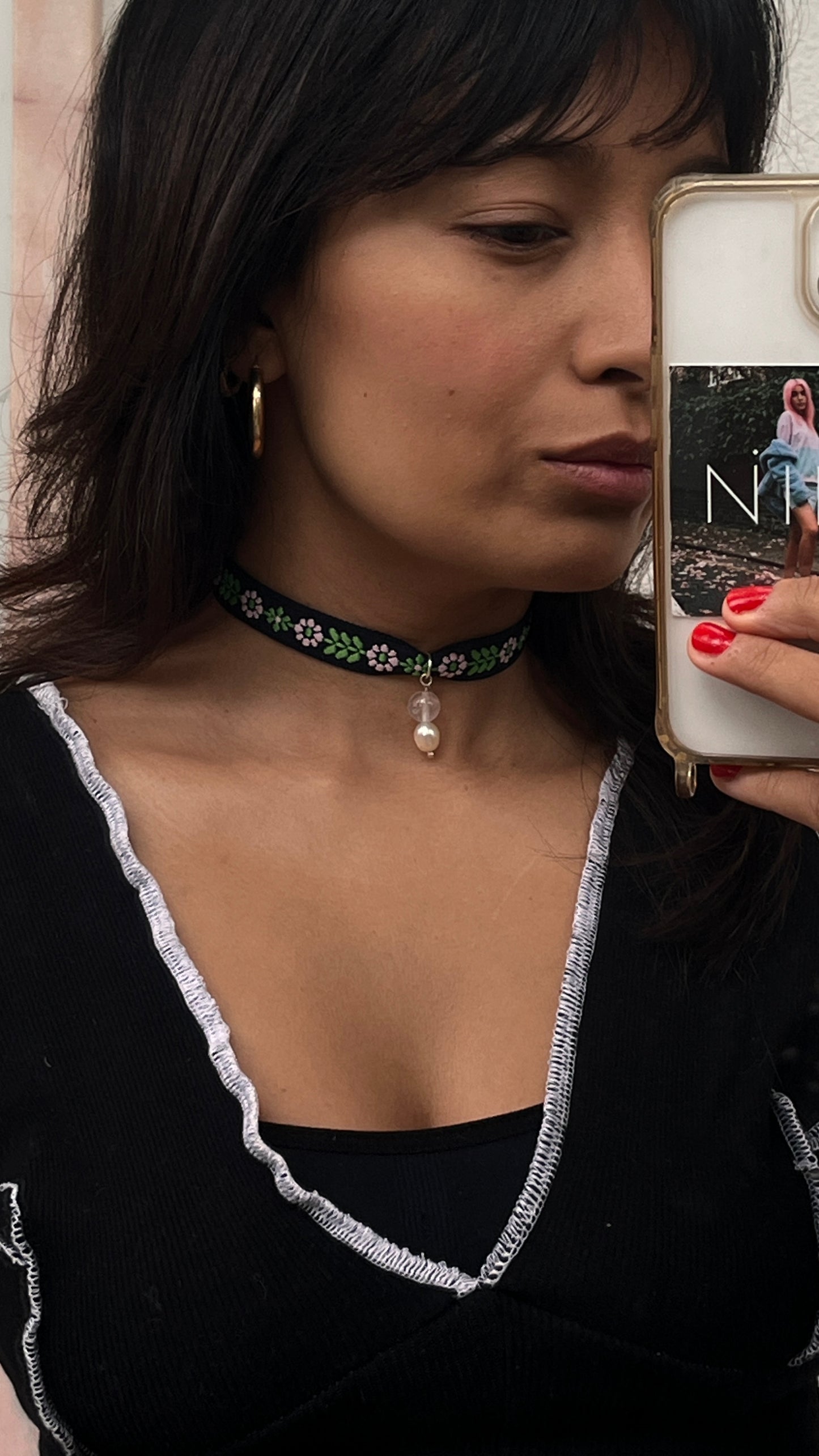 Flora Pearl Drop Chocker