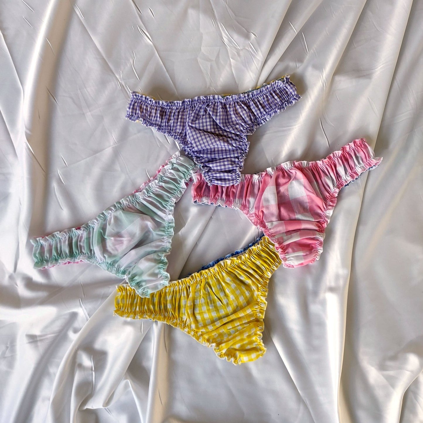 Mia Classic Gingham Thongs