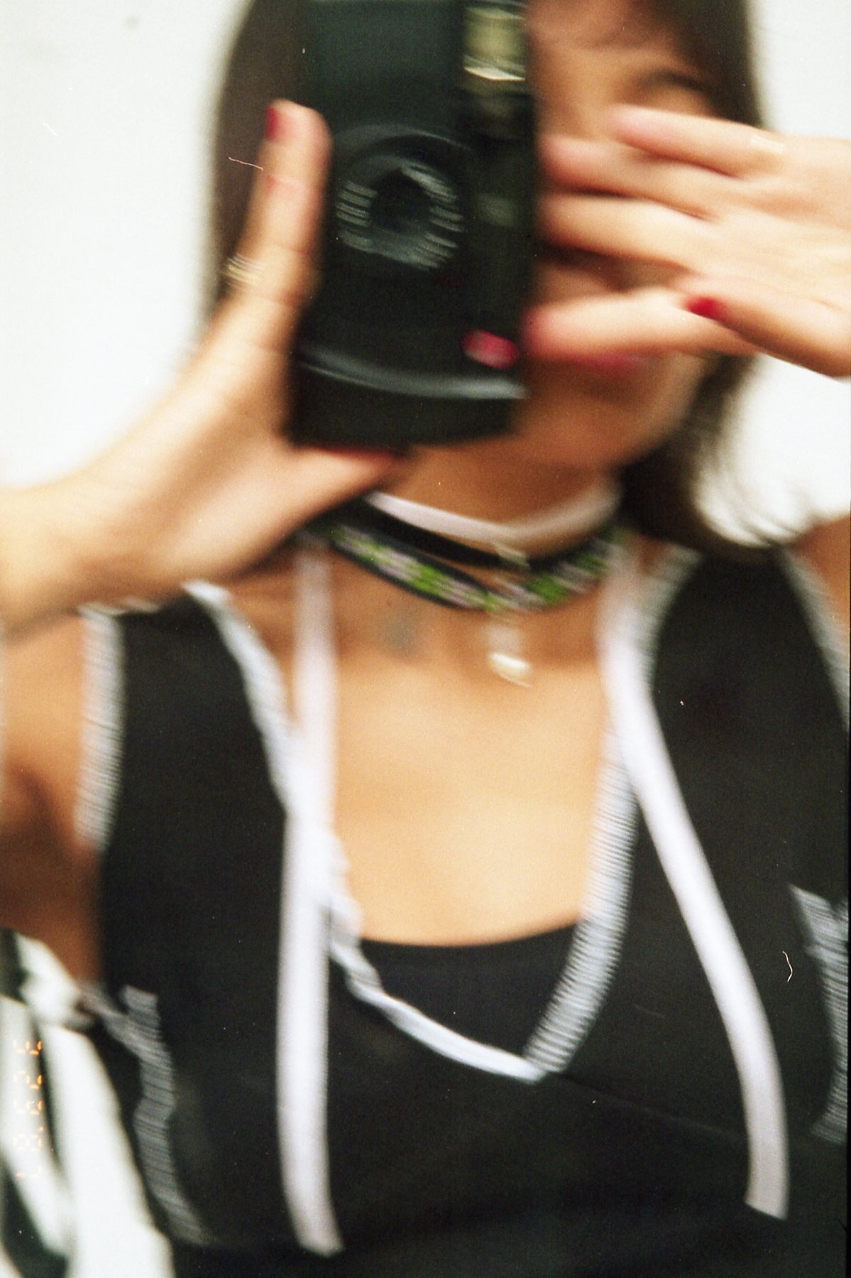 Flora Pearl Drop Chocker