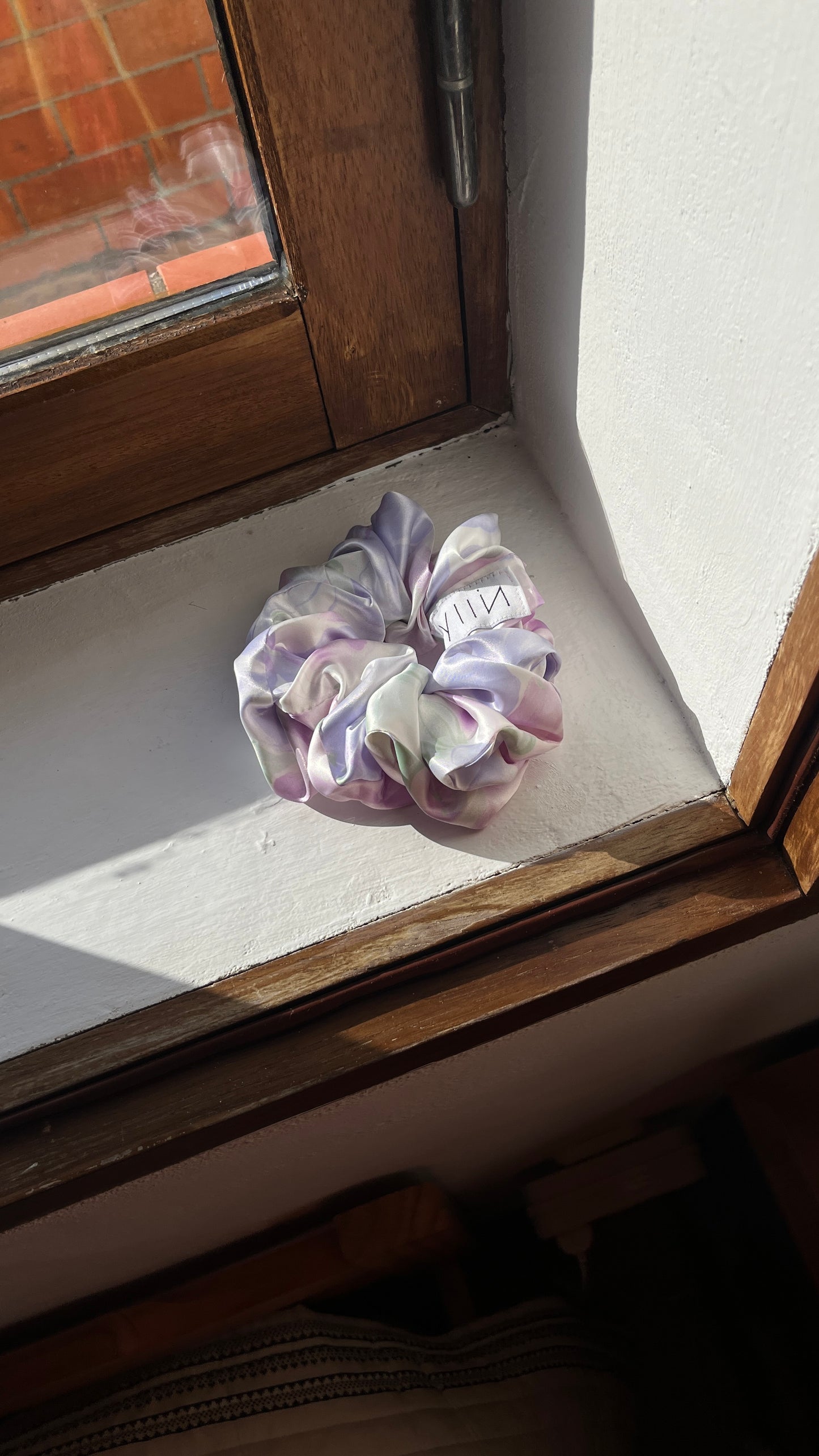 Flouf Scrunchie