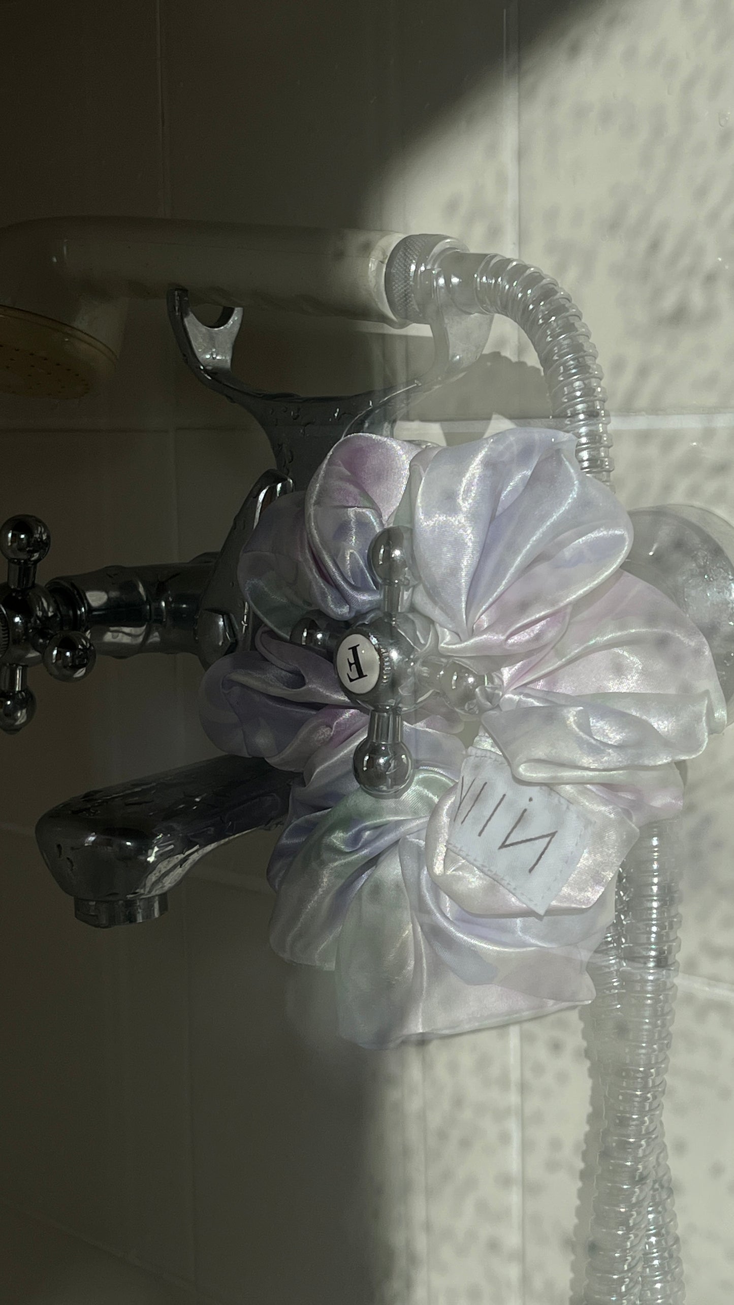 Flouf Scrunchie