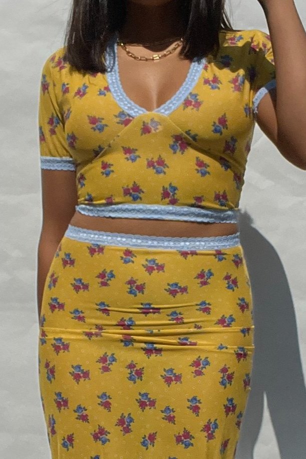 Annisa V neck Mesh Skirt in Yellow Floral
